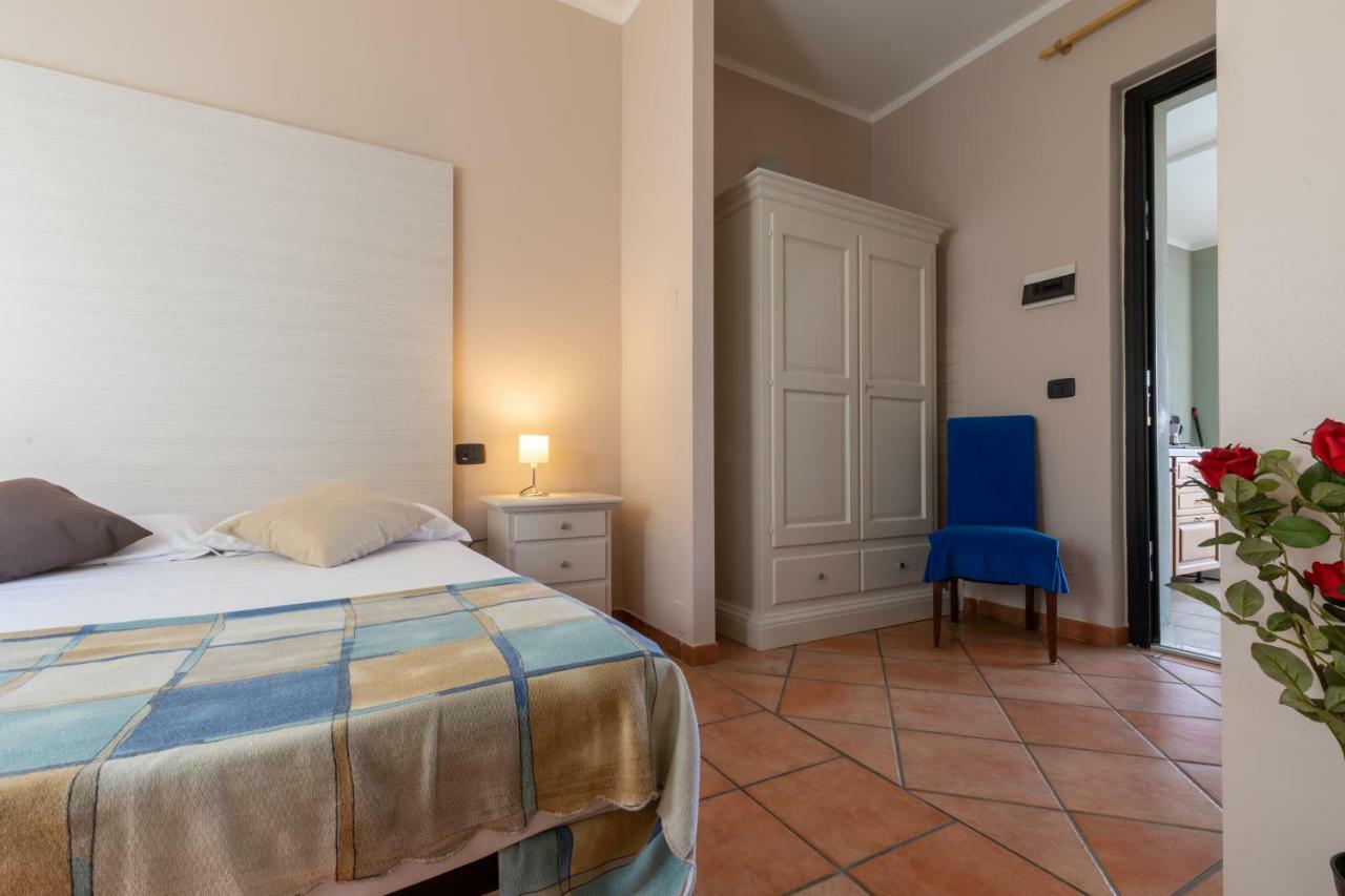 Aparthotel Borgo Blu Poggio Lazise Exterior foto