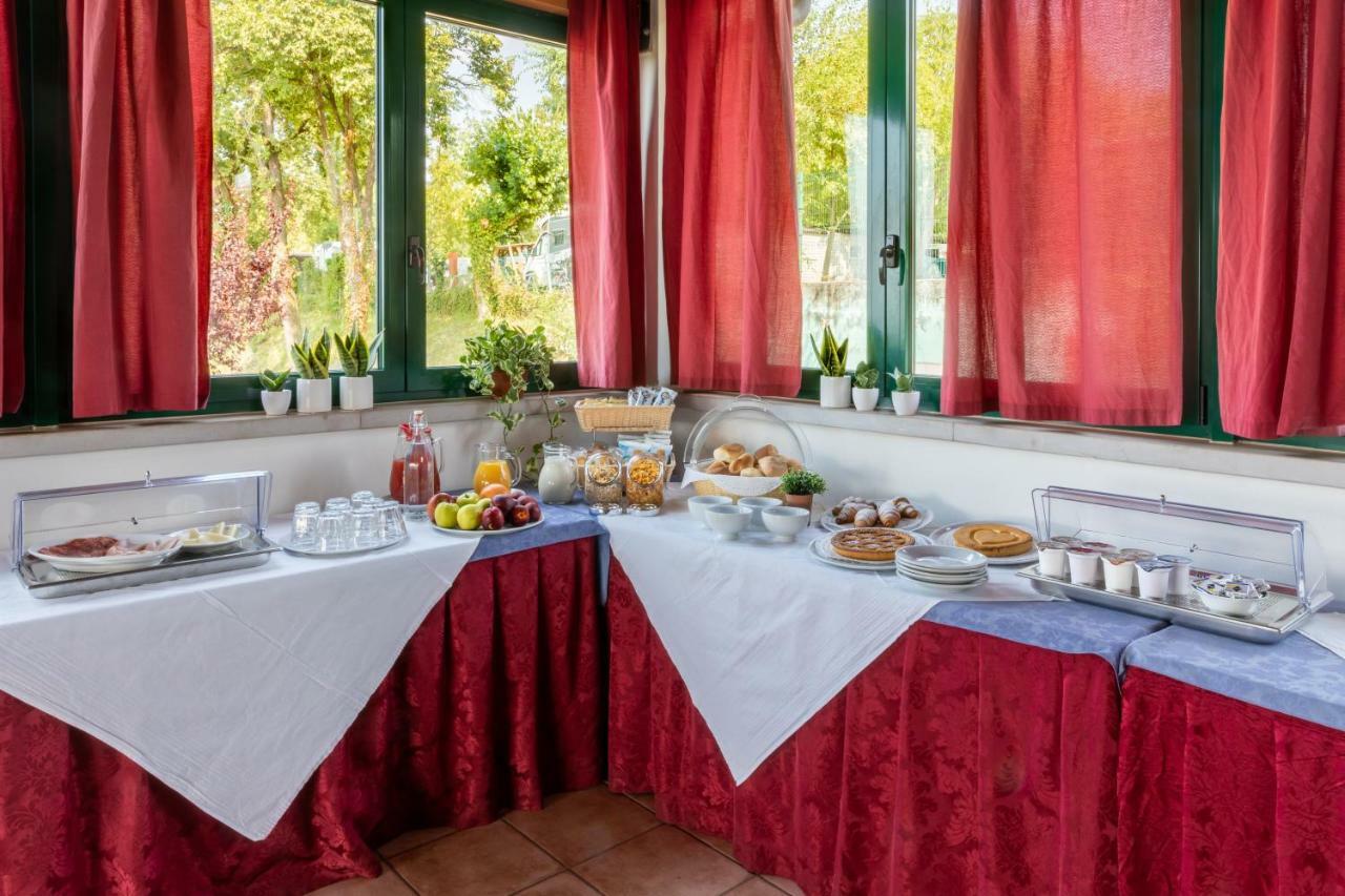 Aparthotel Borgo Blu Poggio Lazise Exterior foto